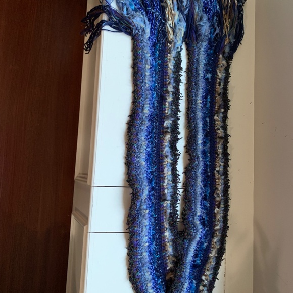 Hand knit Scarf - Picture 2 of 4